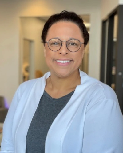 Nichole Belgrini, Optician